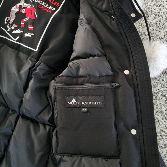 NWT Moose Knuckles Women's Stirling Down ParkaβBuilt for Harsh Winters βοΈ(#126) - Picture 9 of 13